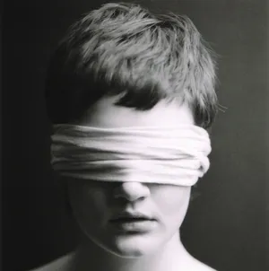Blind the Opponent